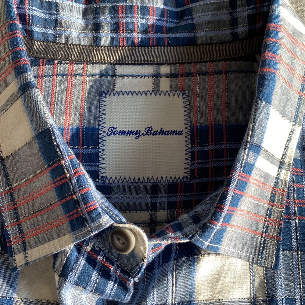 Like new Tommy Bahama Mens shirt